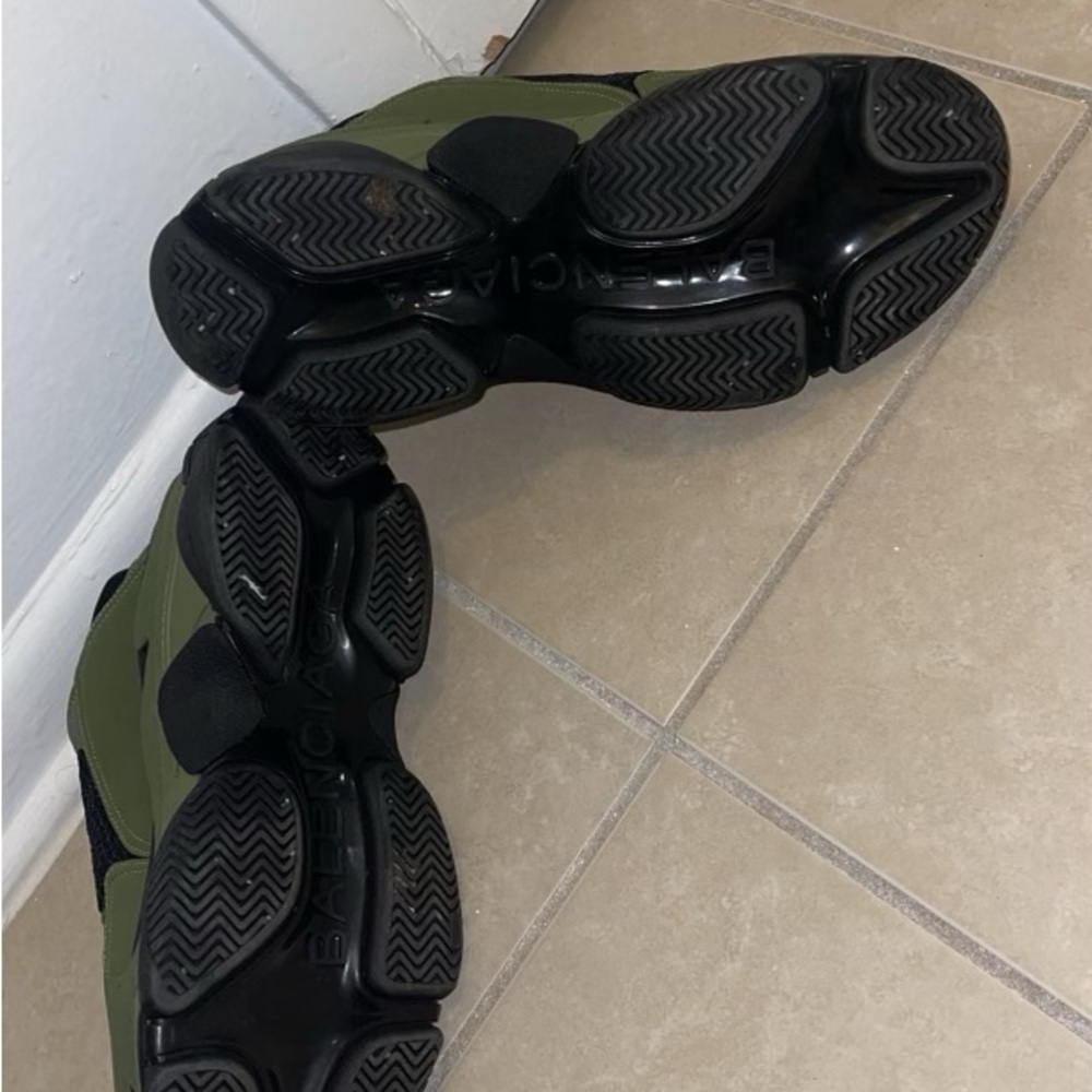 Balenciaga triple a only worn once - Picture 4 of 5
